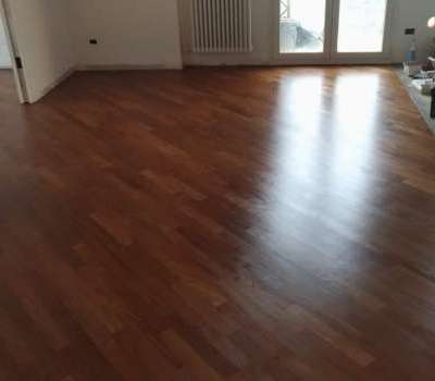 Levigatura e prefinitura per restauro parquet